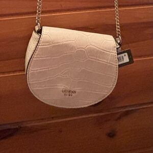 Elegant White Croc-Embossed Shoulder Bag